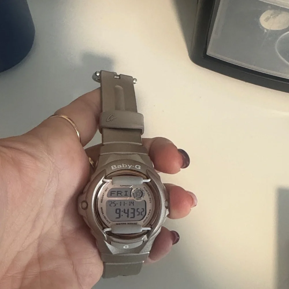 Baby G shock watch - Picture 5 of 5